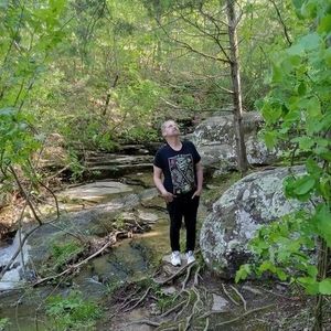 Meet your Posher, Waynette